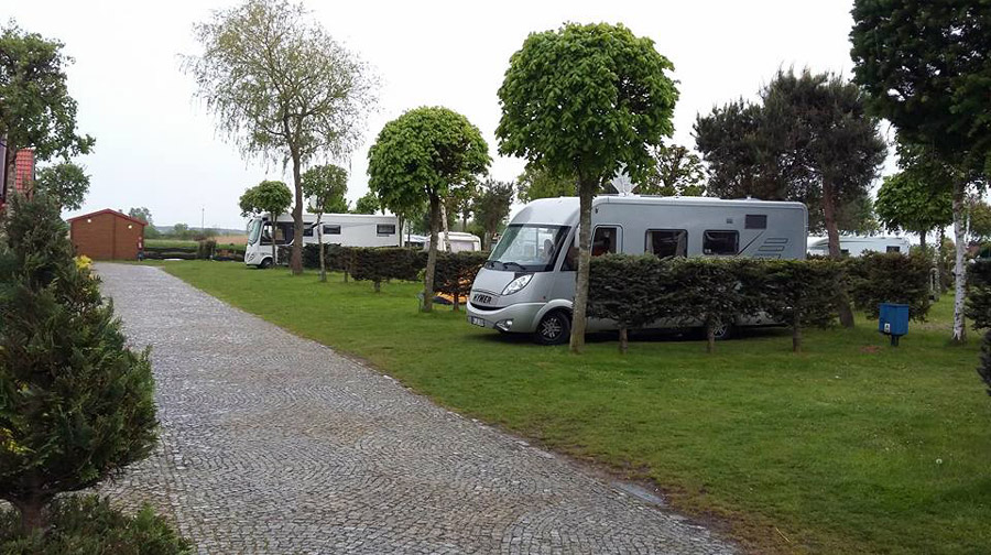 rekreačné stredisko stanové mestečko kemping celoročné vidiecke domy izby ubytovanie ubytovanie v Poľsku Baltské more Leba